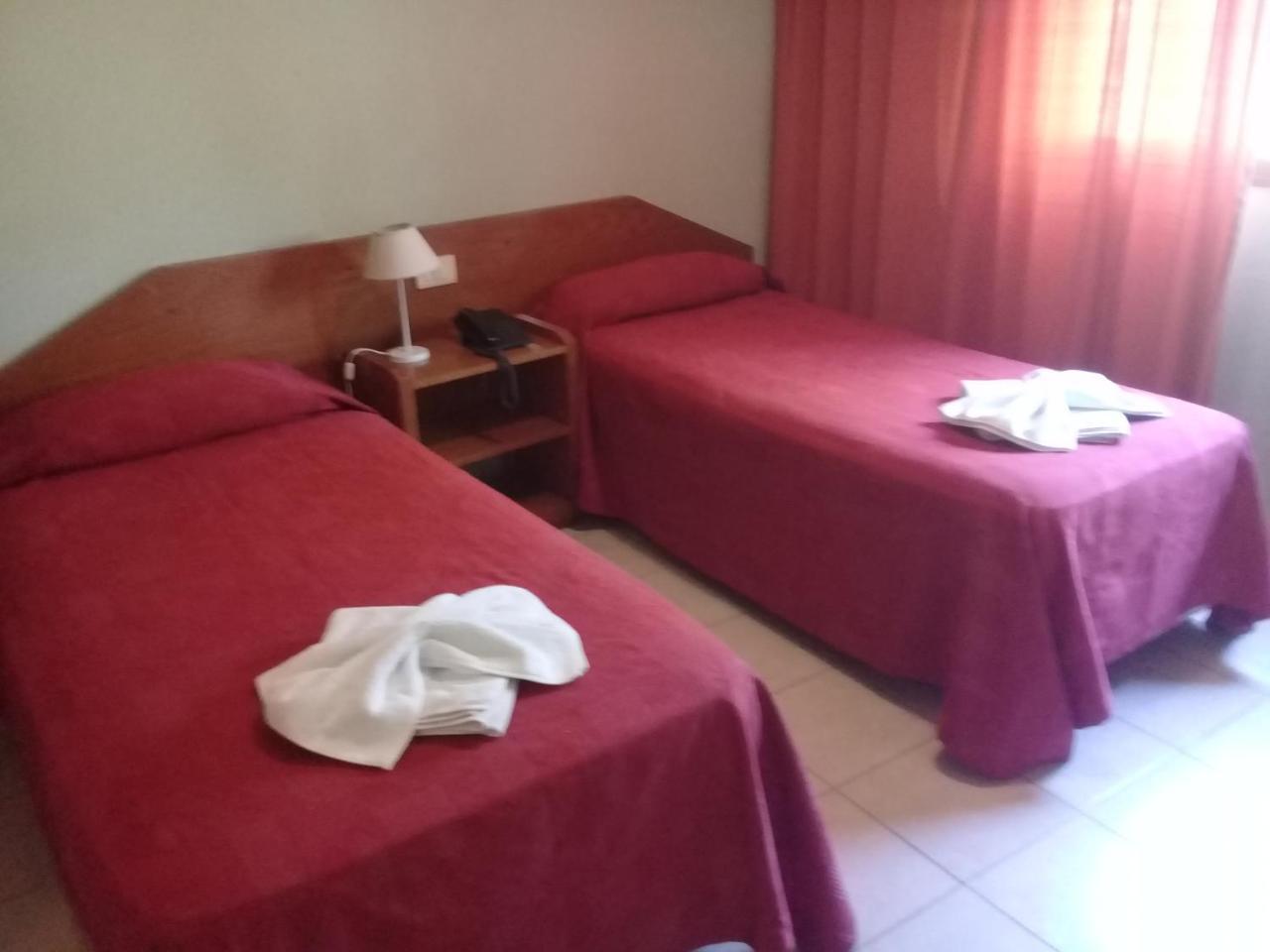 Double or Twin Room with Private Bathroom,754357543:JPEG