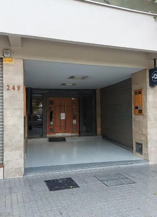 Departamento Con Cochera Muy Bien Ubicado En Ciudad Mendoza-1