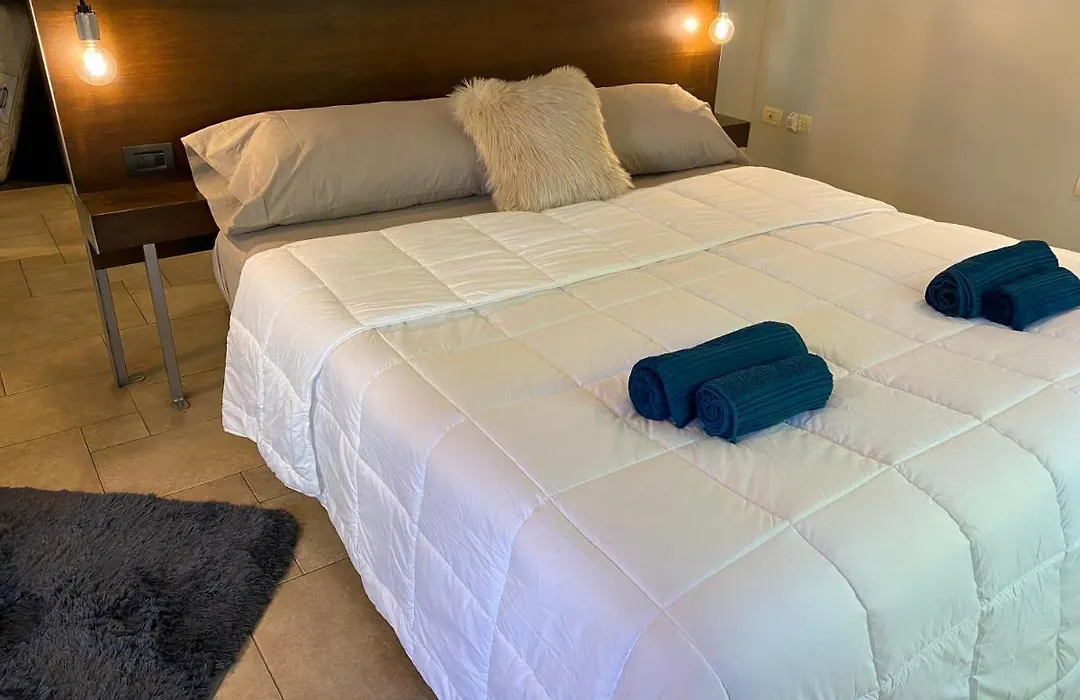 Pinot Noir Apartment-1
