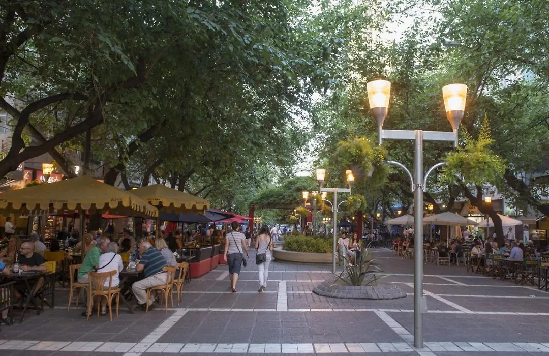 Departamento En Peatonal Mendoza-1