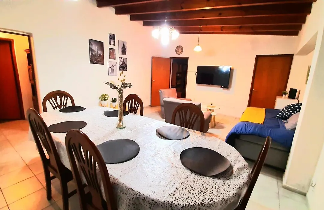 Casa Ideal En Mendoza Centro, Autocheckin, Patio Con Parrilla Y Parking Privado Gratis A 100 Mts-1