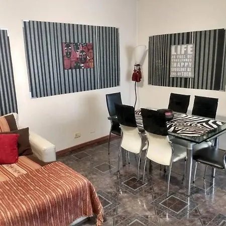 Amplio Departamento En Zona Turistica De Mendoza-3
