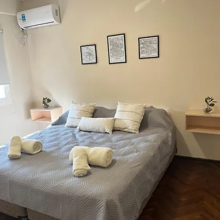 Acogedora Casa En El Barrio Bombal Con Cochera-2