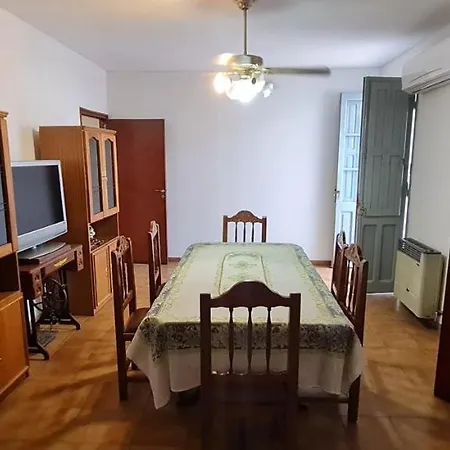 Habitacion A Metros Del Parque Y Centro De Mendoza, Bano Compartido 3-3