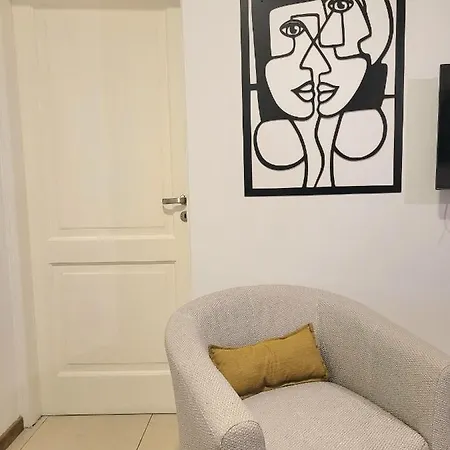 Departamento Picasso En Mendoza Cerca De Todo!-2