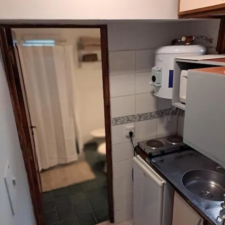 Leonidas Apartments-2