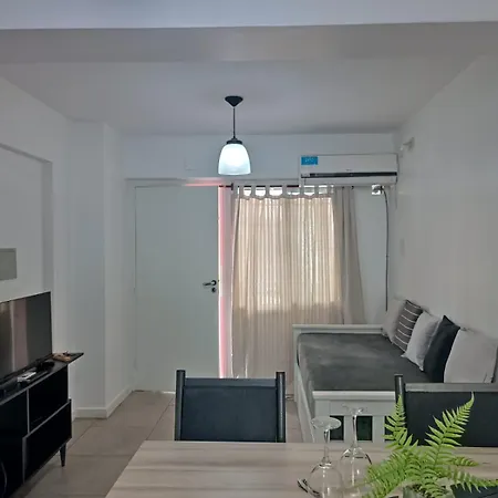 Shanti Alojamiento Monoambiente Y Departamento-2