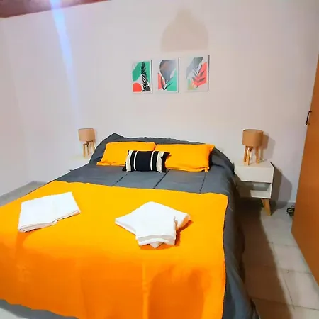 Casa Ideal En Mendoza Centro, Autocheckin, Patio Con Parrilla Y Parking Privado Gratis A 100 Mts-3