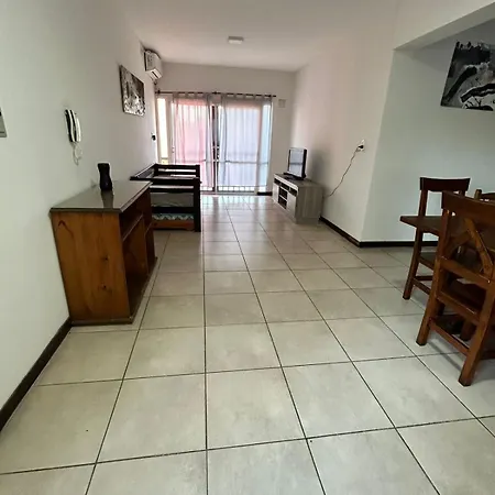 Elegante Departamento En Mendoza-2