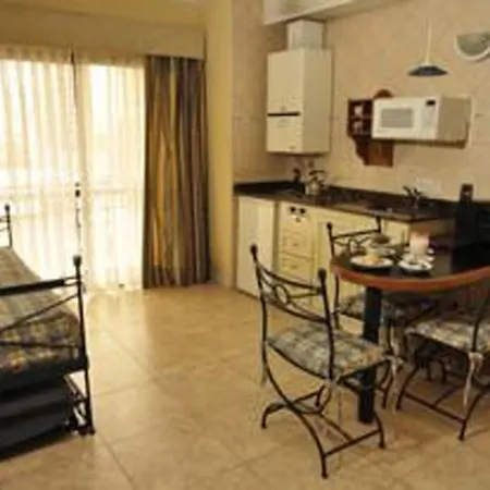 Reina Victoria Suites & Towers-2