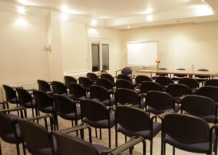 Hotéis perto de Cerro de la Gloria