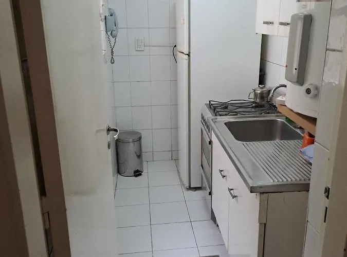 Departamento frente a Plaza España Mendoza admite animales