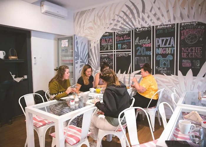 Fuxia Jungle Hostel Mendoza