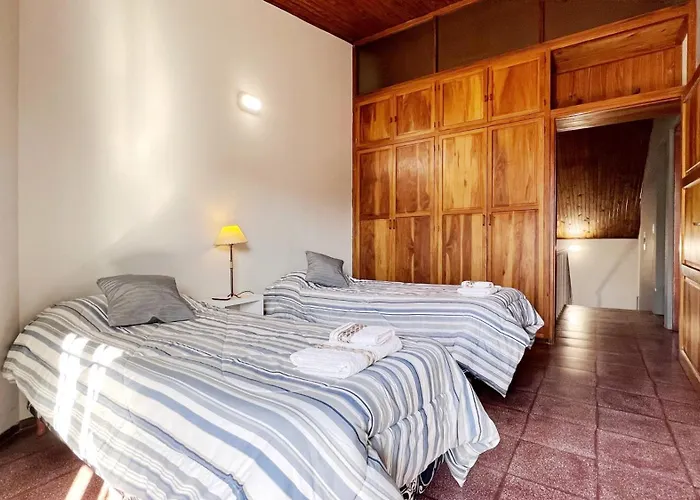 Duplex Mendoza Con Cochera Techada