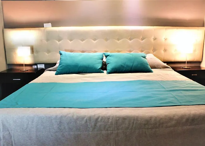 Hotéis perto de Praça da Independência